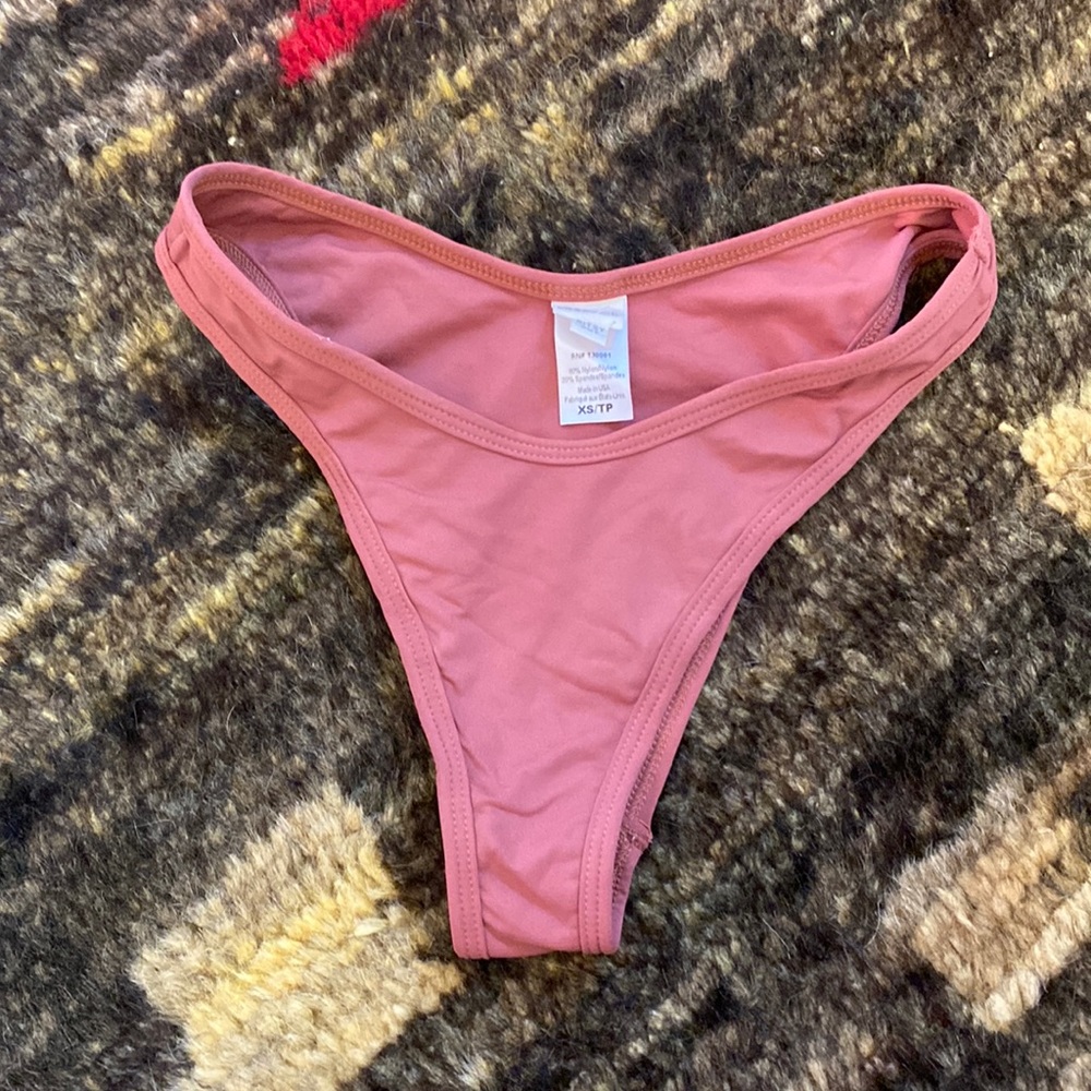 L space bottoms